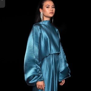 Blouse and trousers set